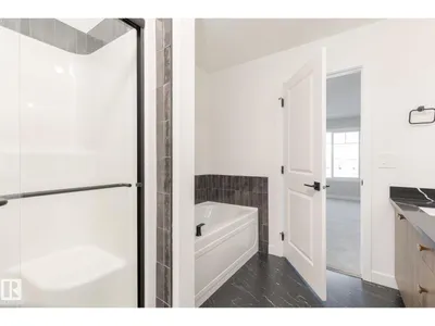 4007 207 ST NW photo 11