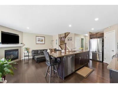 3039 Harvey CR NW photo 7
