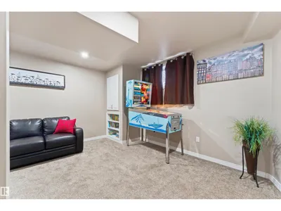 3039 Harvey CR NW photo 35