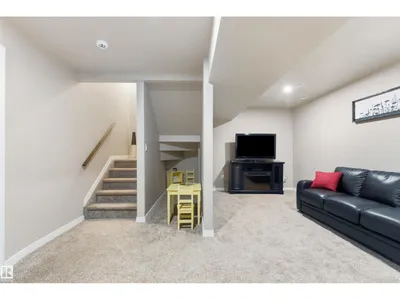 3039 Harvey CR NW photo 36