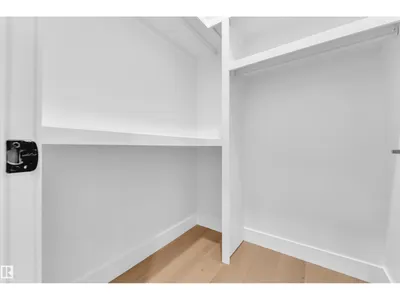 61 Renwyck PL photo 8