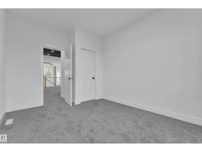 61 Renwyck PL photo 25