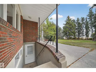 707 65 AV NW photo 67