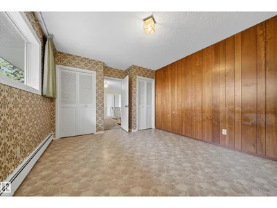 707 65 AV NW photo 37