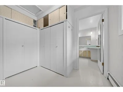 707 65 AV NW photo 32