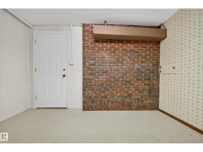 707 65 AV NW photo 49