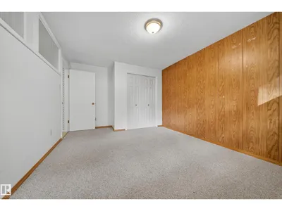 707 65 AV NW photo 54