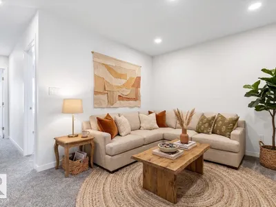5507 69 ST photo 4