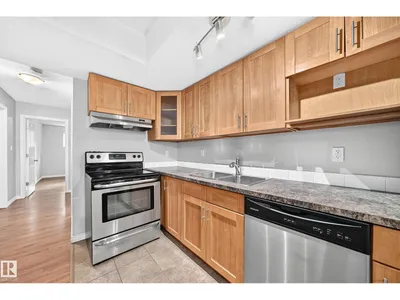 12124 122 ST NW photo 30