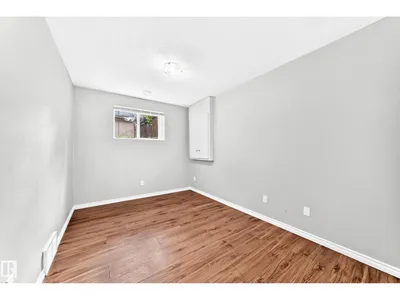 12124 122 ST NW photo 31