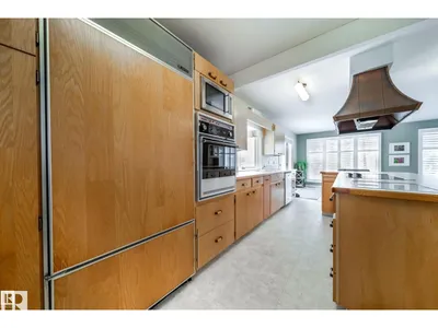 10231 46 ST NW photo 14