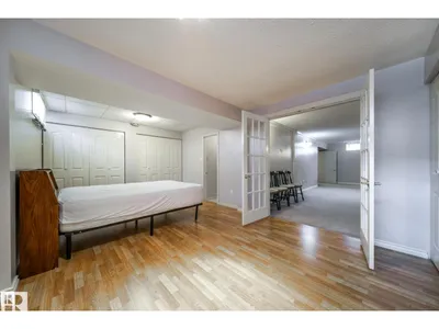 10231 46 ST NW photo 44