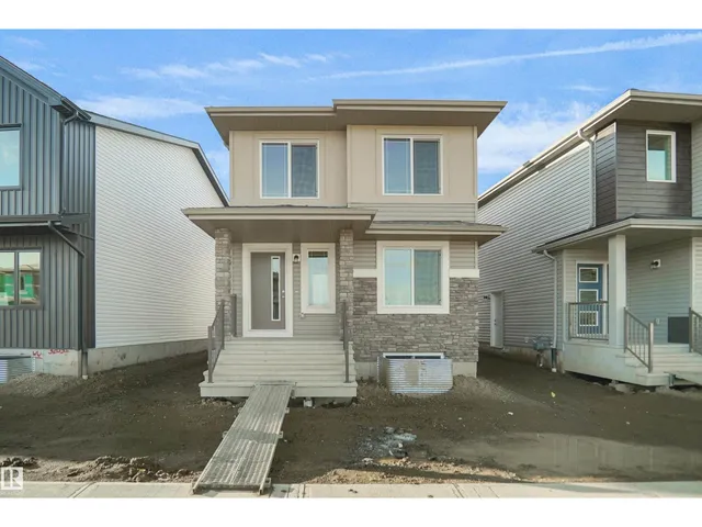 22513 83A AV NW, Edmonton