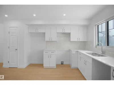 21034 24 AV NW photo 15