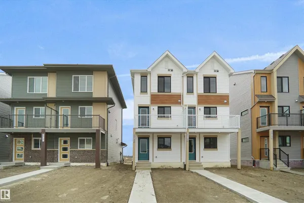 21034 24 AV NW photo 2