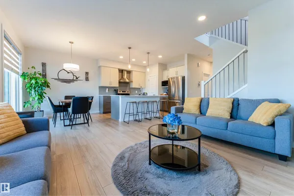 8426 228a ST NW NW photo 2