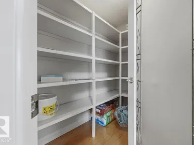 11551 14 AV NW photo 28