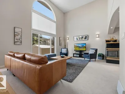 11551 14 AV NW photo 29