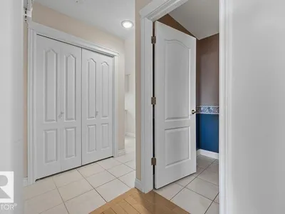 11551 14 AV NW photo 35