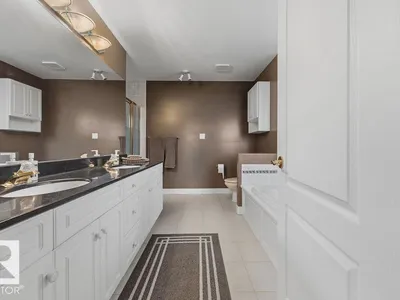11551 14 AV NW photo 44