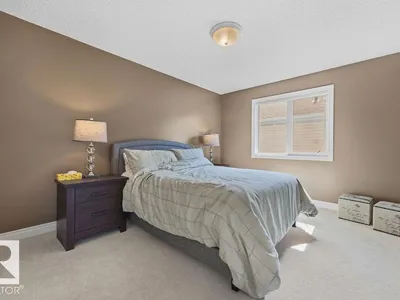 11551 14 AV NW photo 49