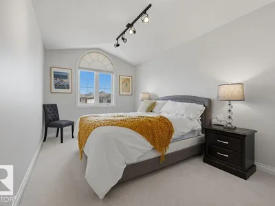 11551 14 AV NW photo 54