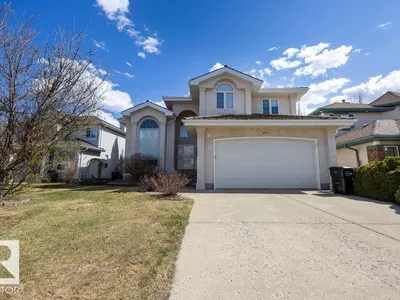 11551 14 AV NW photo 6