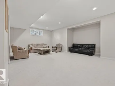 11551 14 AV NW photo 65