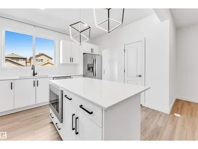 1208 14 AVE NW NW photo 21