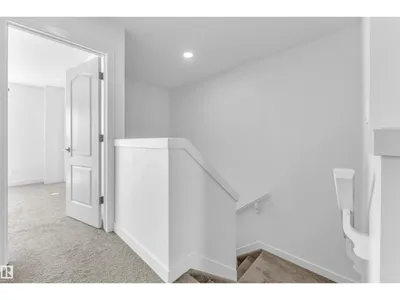 1208 14 AVE NW NW photo 25