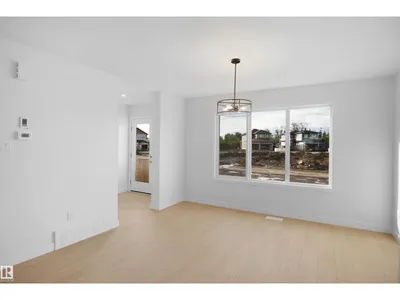 19486 21 AV NW photo 12