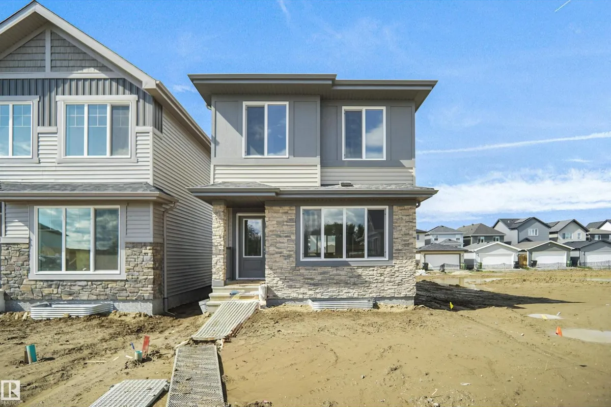 19488 21 AV NW exterior