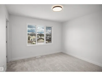 19488 21 AV NW photo 18