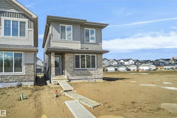 19488 21 AV NW photo 2