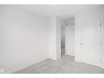 19488 21 AV NW photo 23