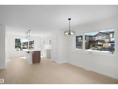 19492 21 AV NW photo 9