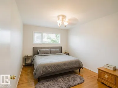7515 130 AV NW photo 7
