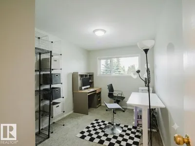 7515 130 AV NW photo 8