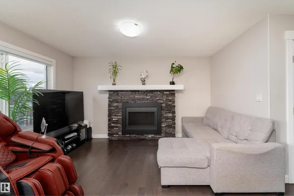 191 Reed Place photo 3