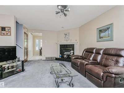 1612 80A ST NW photo 10