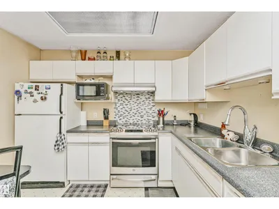 1612 80A ST NW photo 14