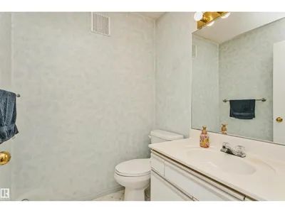 1612 80A ST NW photo 19
