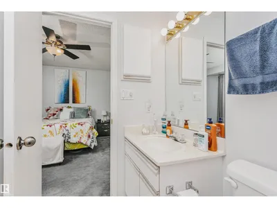 1612 80A ST NW photo 25