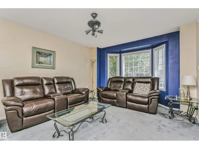 1612 80A ST NW photo 8