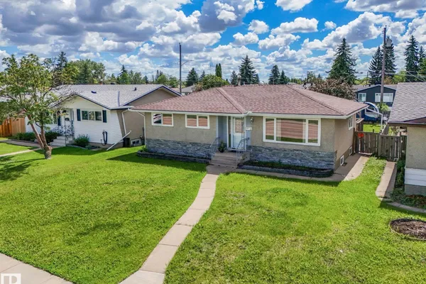 10527 134A AV NW photo 2