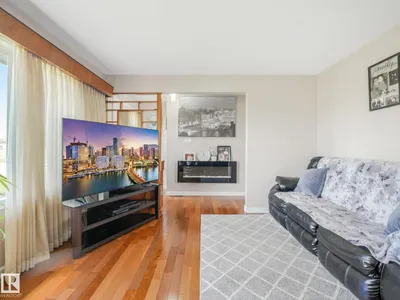 10527 134A AV NW photo 8