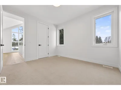 14004 89A AV NW photo 40