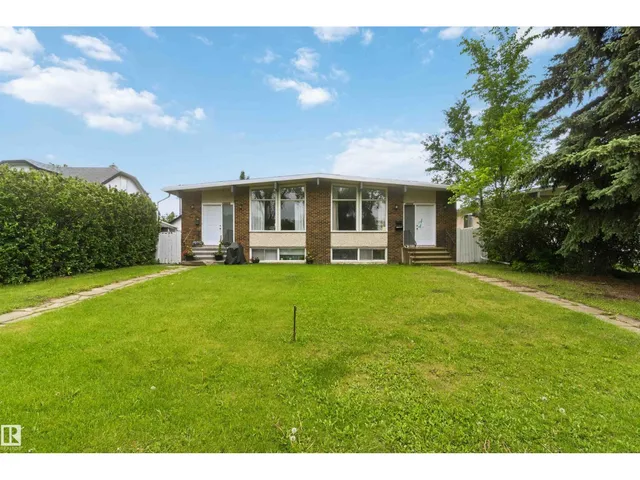 8123 8125 83 AV NW, Edmonton
