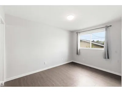 8123 8125 83 AV NW photo 23