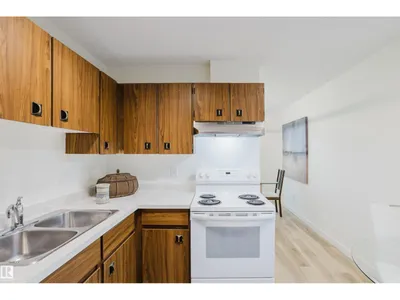 11208 69 ST NW photo 19